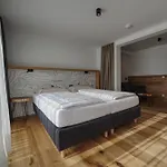 Jugendgaestehaus Hotel 4*