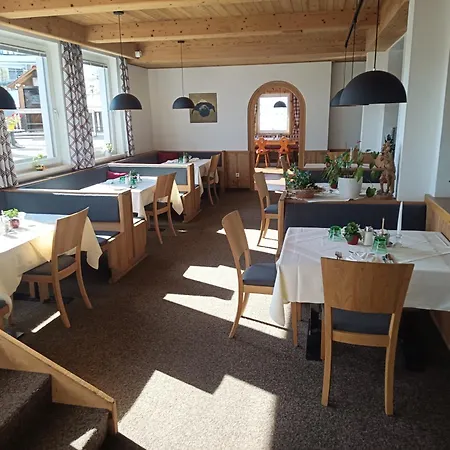Jugendgaestehaus Hotel 4*