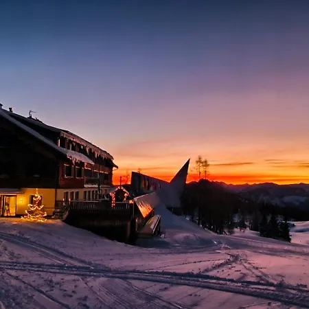 Hotel Jugendgaestehaus 4*