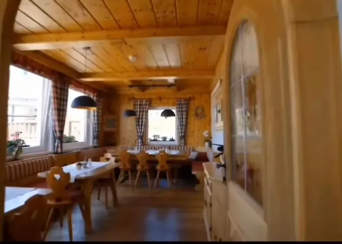 Jugendgaestehaus 酒店 4*